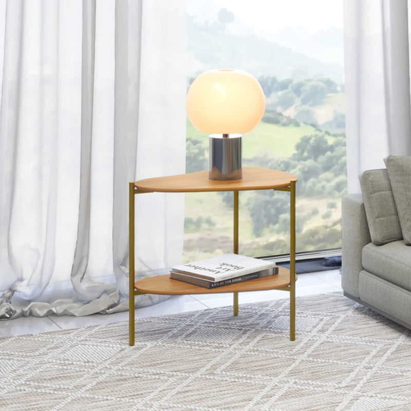 Mesa de centro orgânica com pés metálicos de 60cm